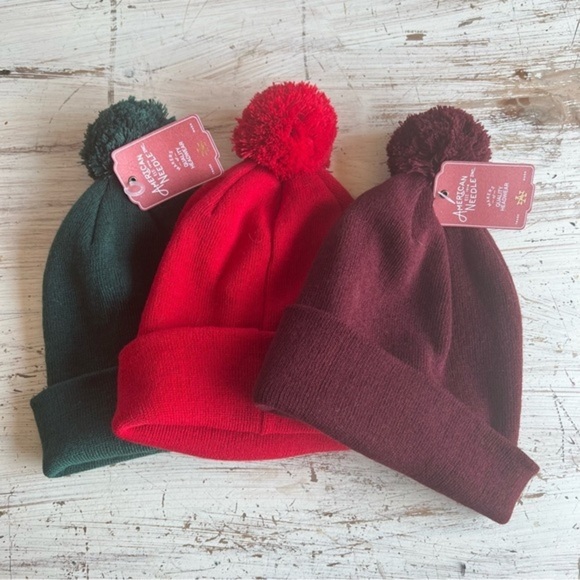 American Eagle, Pom  beanie 3 acrylic one size - Picture 1 of 1